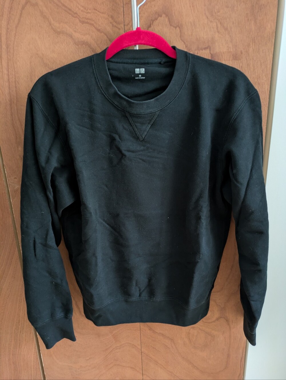 Uniqlo Black Men’s Crewneck Sweatshirt